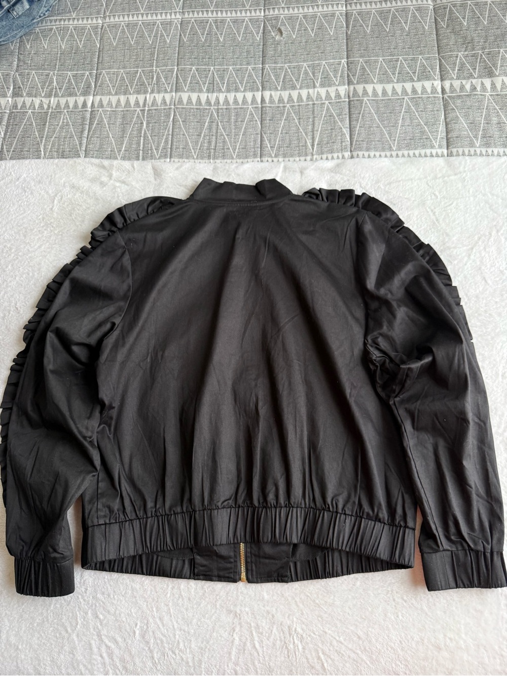 Black Ruffle-Trim Bomber Jacket - Women - Picture 3 of 9